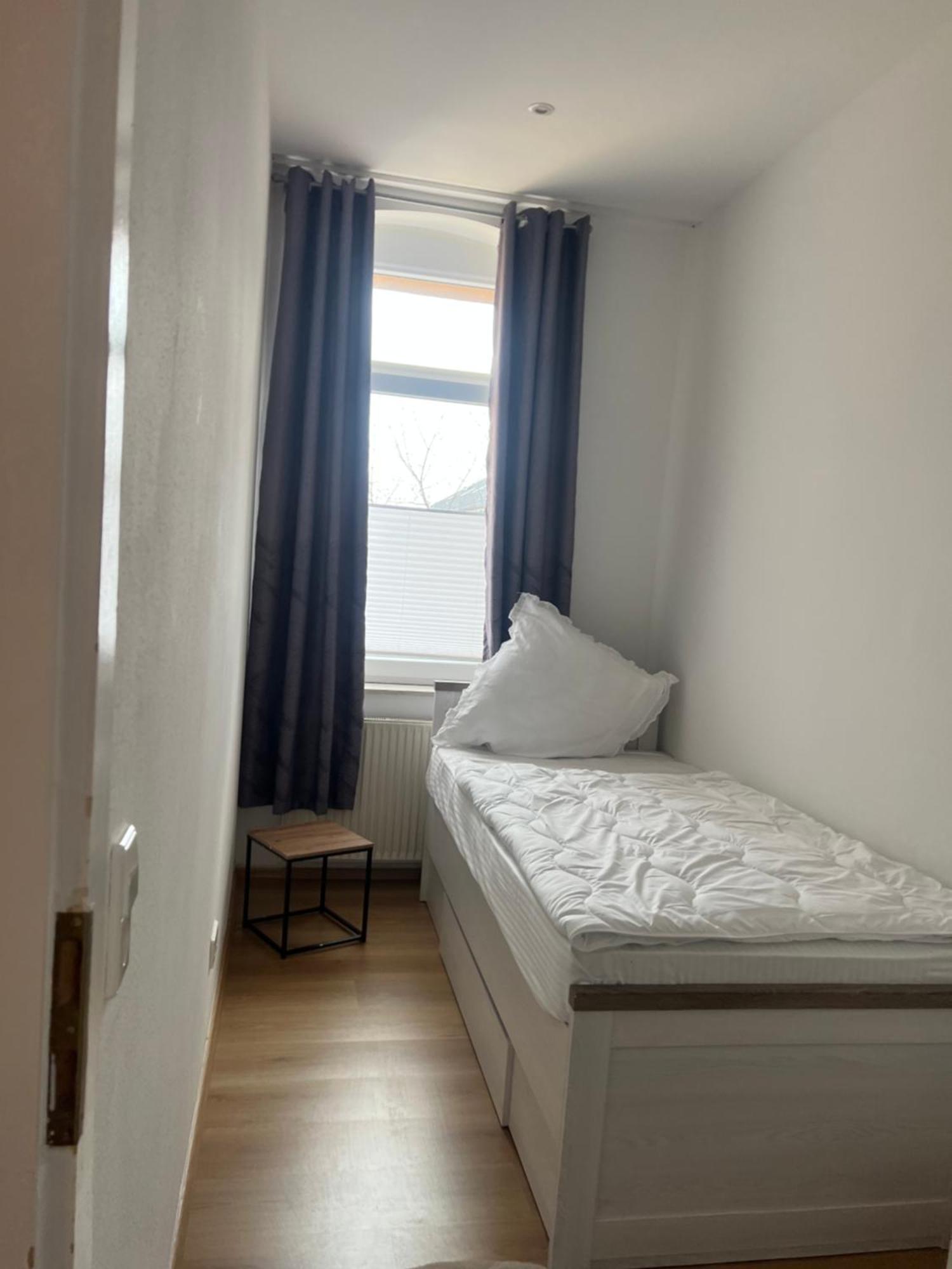 Atinaappartment Laatzen Messe *